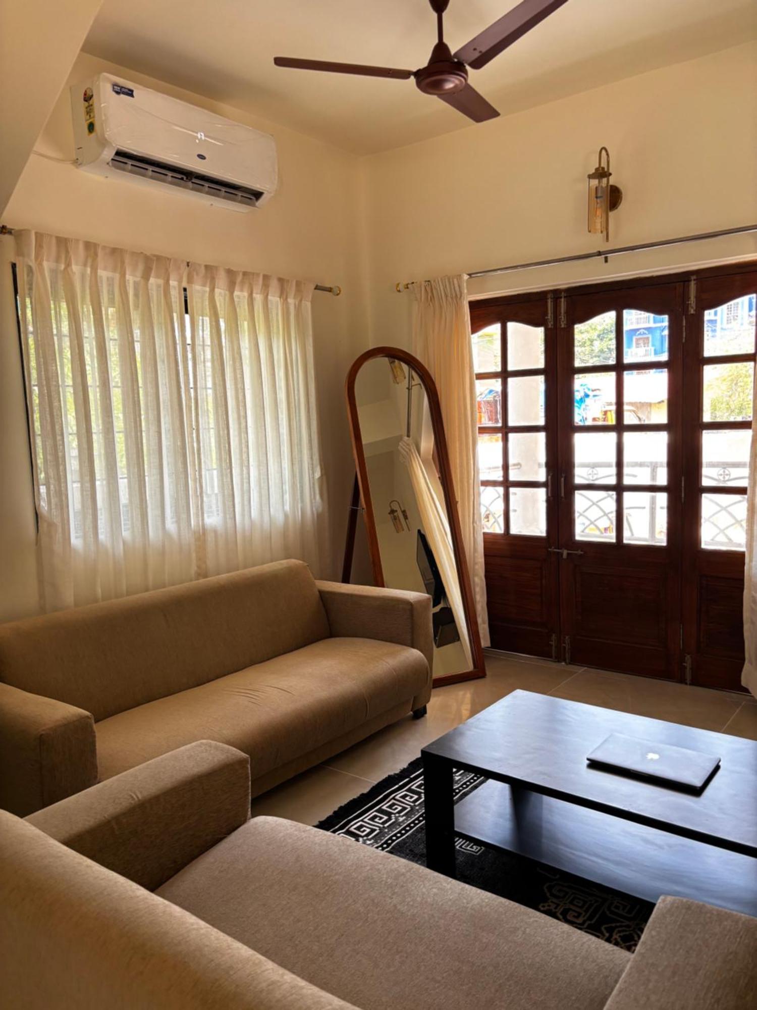 Papa John Villa A Calangute Esterno foto