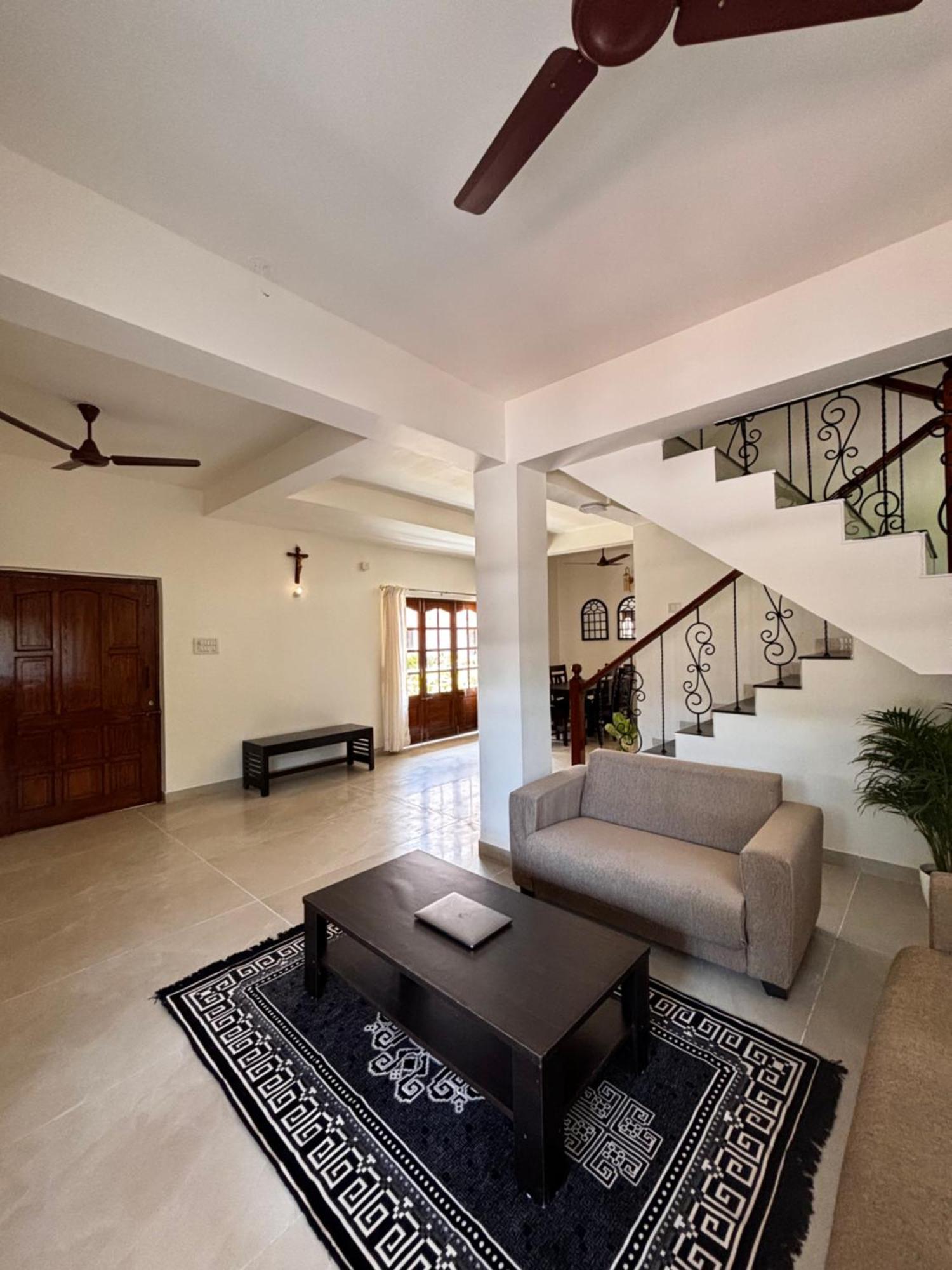Papa John Villa A Calangute Esterno foto