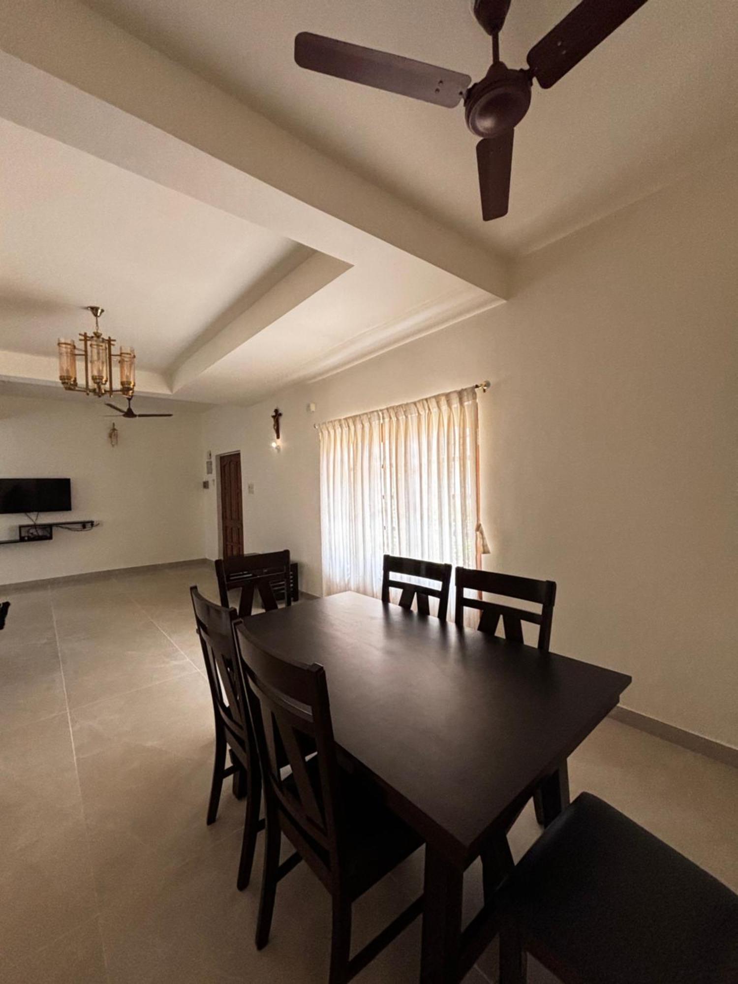 Papa John Villa A Calangute Esterno foto